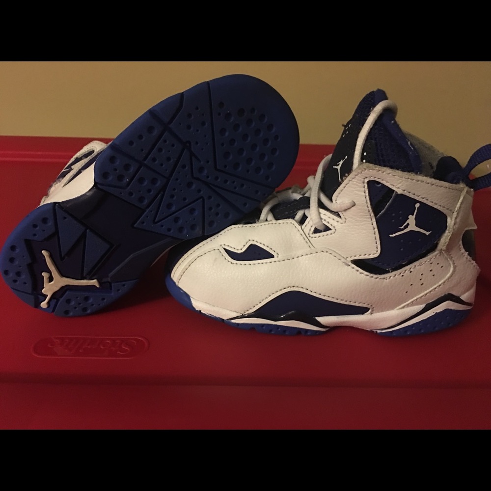 Jordan True Flight in Blue & White